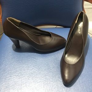 🎉Sale🎉Women’s brown high heels